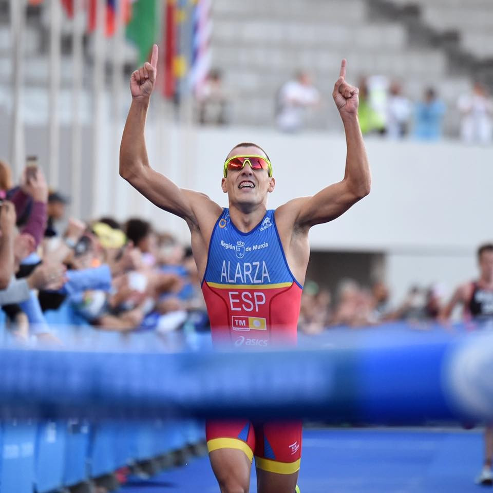 Spain’s Fernando Alarza earned the first ITU World Triathlon Series win of his career with elite men’s victory in Cape Town today ©World Triathlon/Facebook