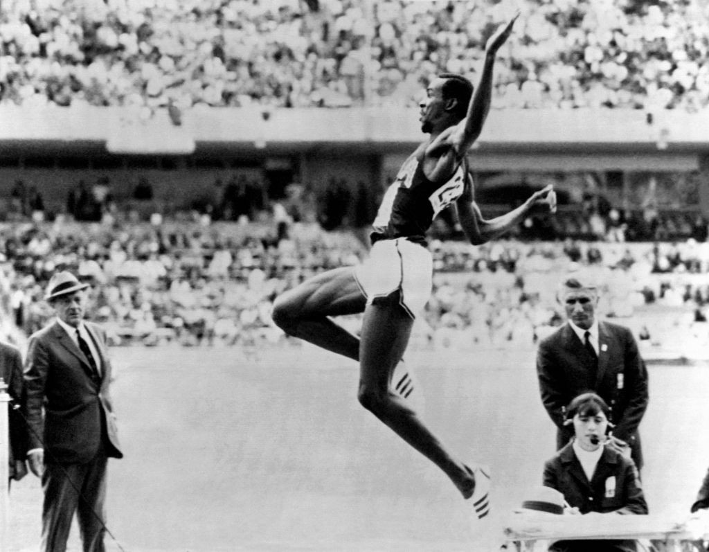 Bob Beamon auctions his 1968 Olympic long jump gold medal
