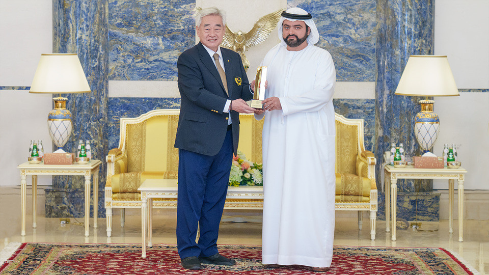 Crown Prince of Fujairah receives Taekwondo Humanitarian Trophy
