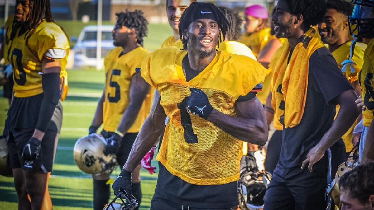 AK Gassama during a training session. MANITOBA BISONS FOOTBALL