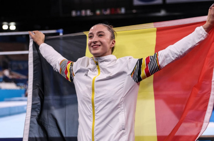 Olympic champion Nina Derwael qualifies for Paris 2024 in Baku