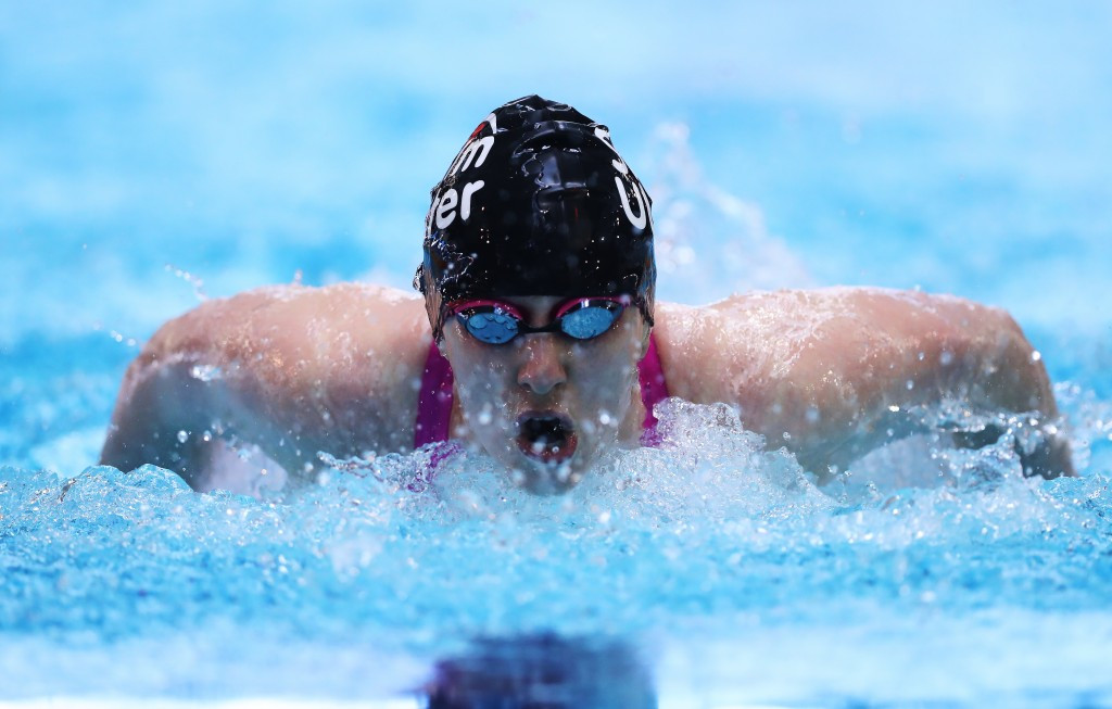 Bethany Firth lowered her own world record in the women's 200m S14 freestyle