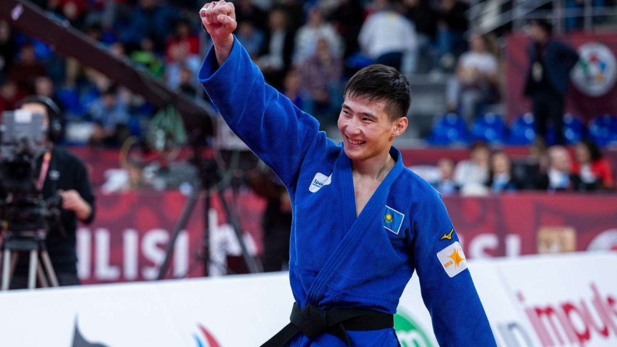 Nurkanat Serikbayev of Kazakhstan won gold in the men's -60 kg category. IJF