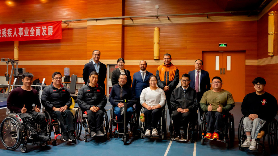 Chinese athletes and a delegation from the Asian Paralympic Committee held a useful meeting. APC