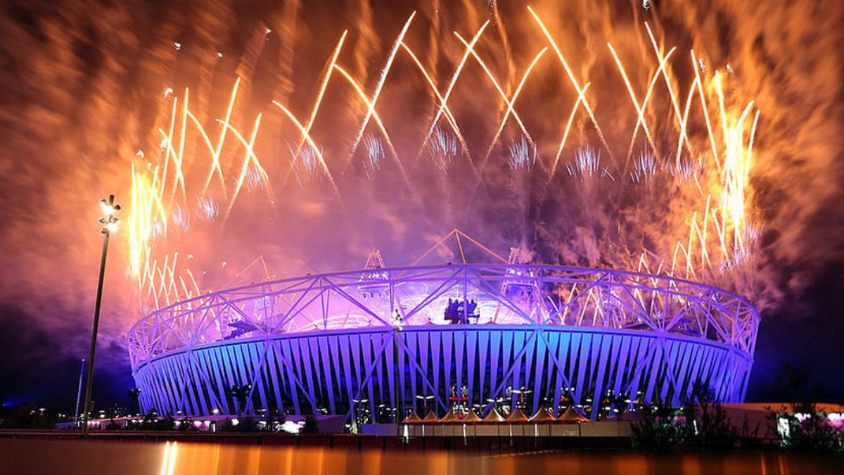 The stadium and Olympic Park during the London 2012 Closing Ceremony. GETTY IMAGES