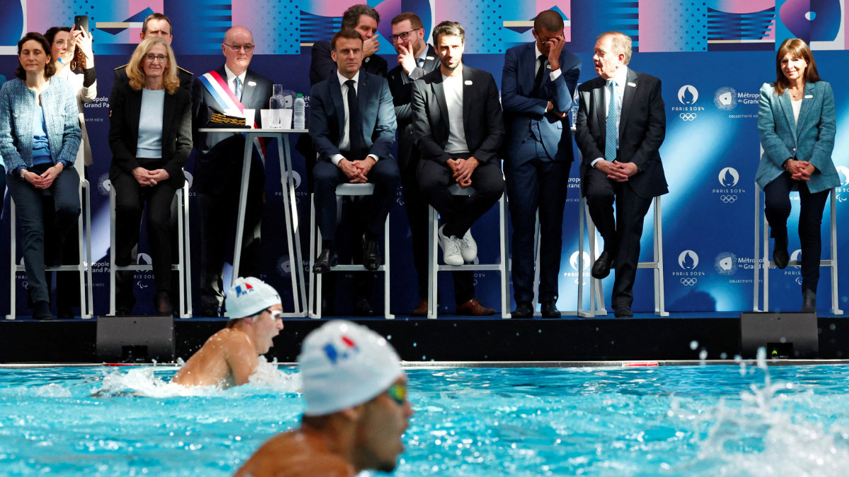 Emmanuel Macron and Tony Estanguet at the inauguration of the Olympic Aquatics Centre. GETTY IMAGES