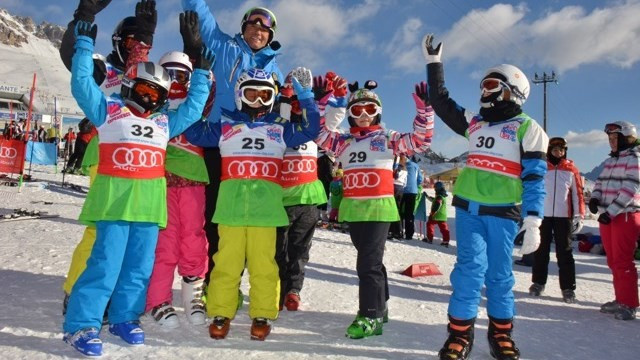 A "Bring Children to the Snow" initiative is designed to further increase participation numbers ©FIS
