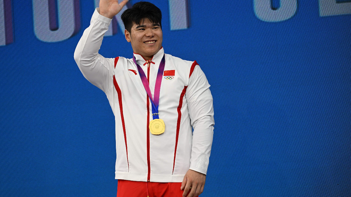 Liu Huanhua set new world records in the men's 102 kg category. GETTY IMAGES