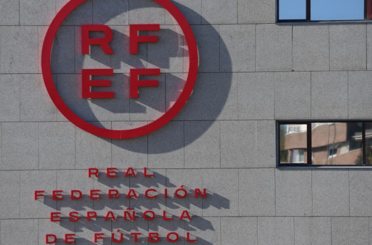 Spain to resolve 'unacceptable' situation at Spanish football federation