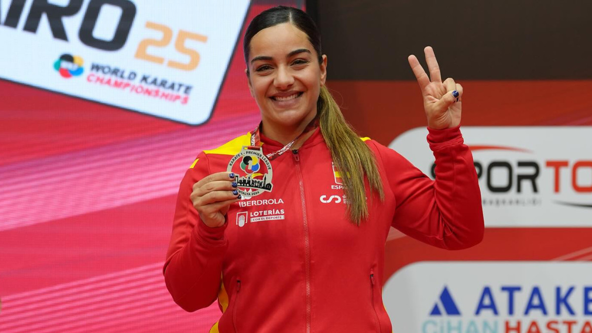 María Torres has won many medals and trophies. INSTAGRAM