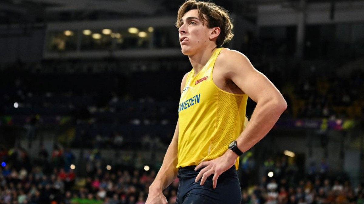 Duplantis holds the world record with a jump of 6.23 metres. GETTY IMAGES