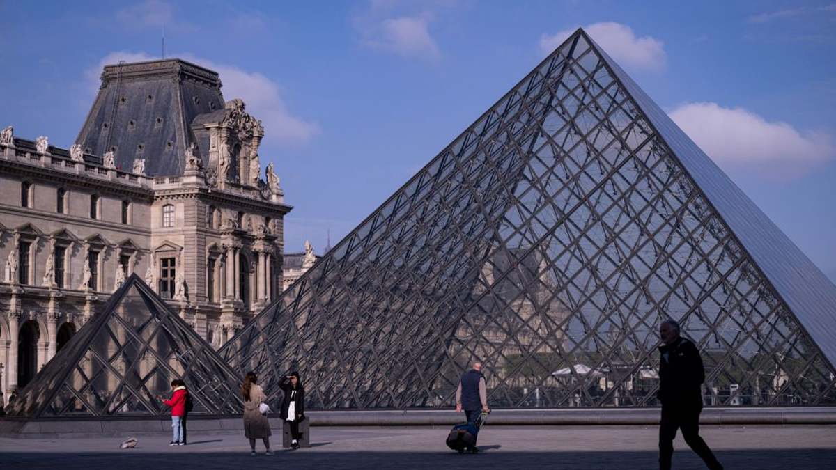Louvre offers Olympic sports sessions and Paris Olympic plans