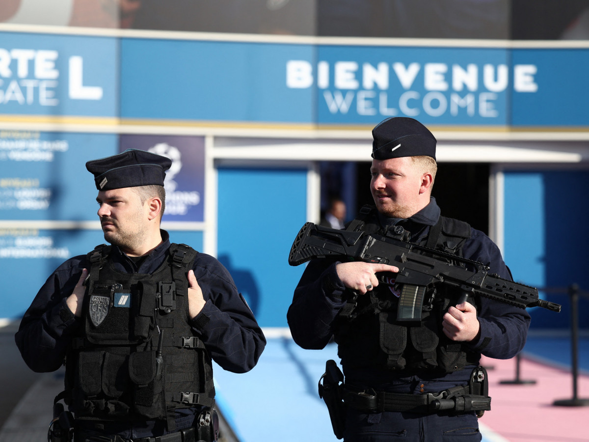 France to increase airport border guards for Paris 2024