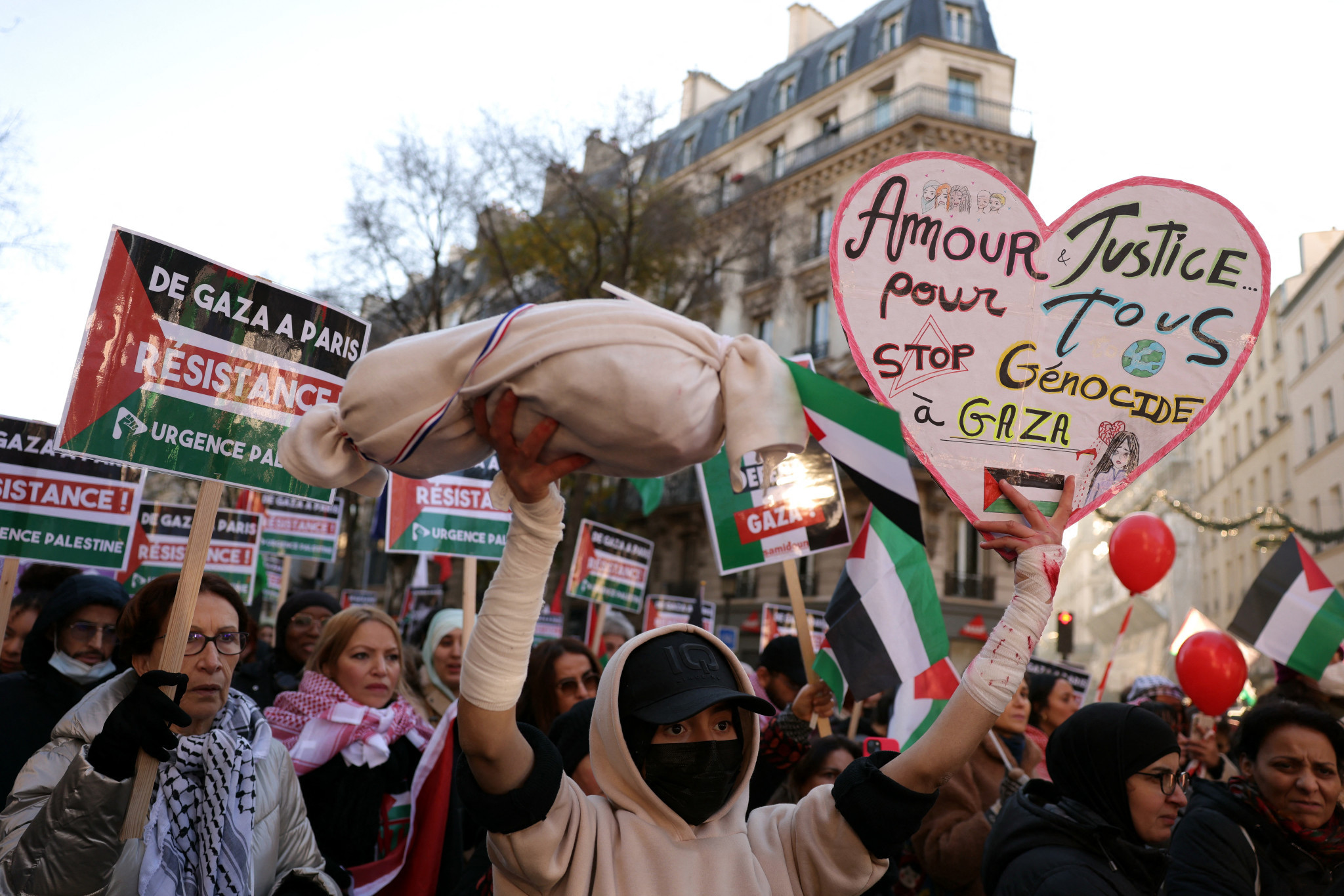 Pro-Palestine protestors want Isreal to participate in the Paris Olympics as neutrals. GETTY IMAGES