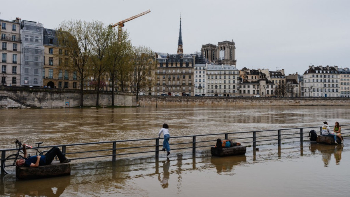 Mayor Anne Hidalgo is optimistic about cleaning up the Seine. GETTY IMAGES