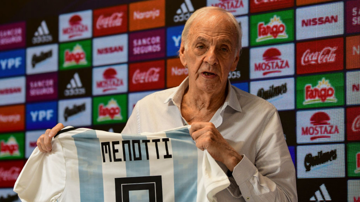 César Menotti, legendary Argentine football manager, passes away