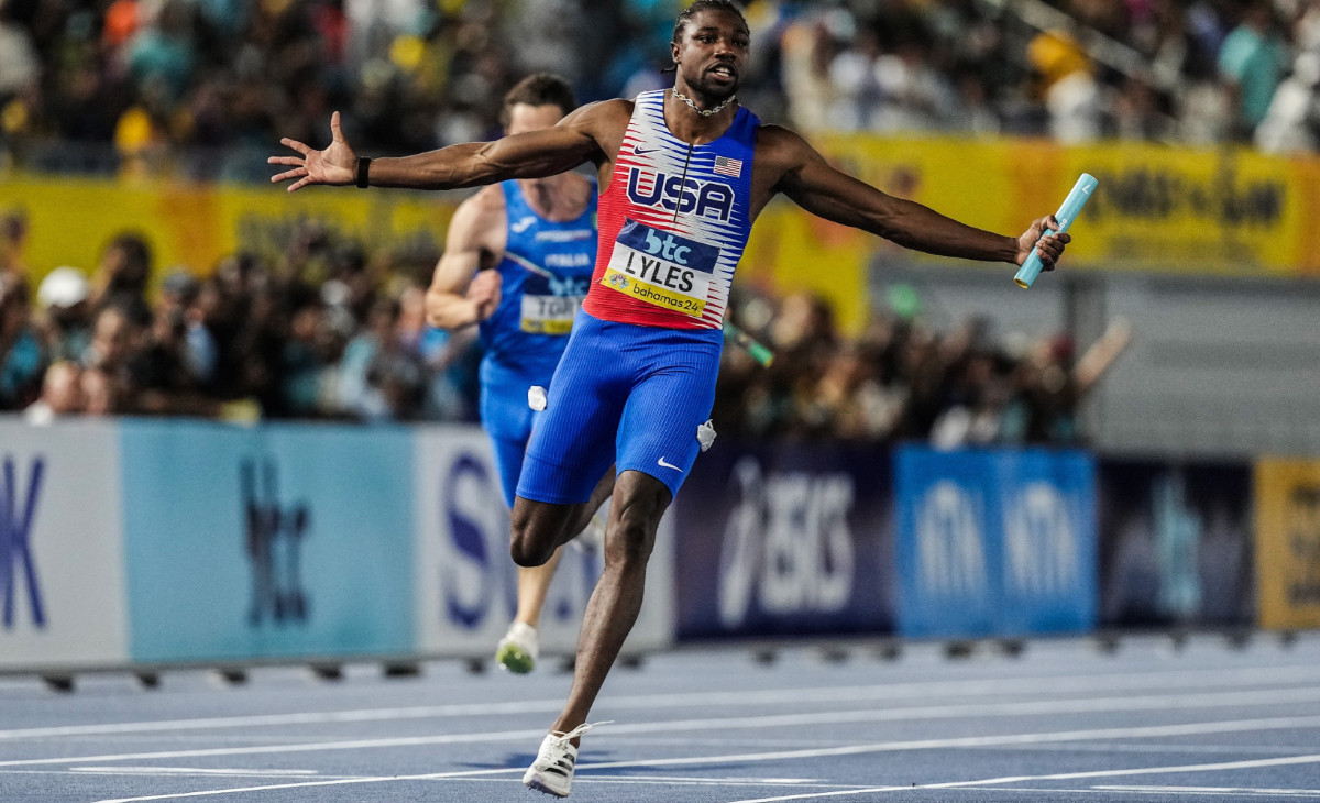 World Relays: USA reigns in 4x100, Noah Lyles and Tebogo shine in 4x400m