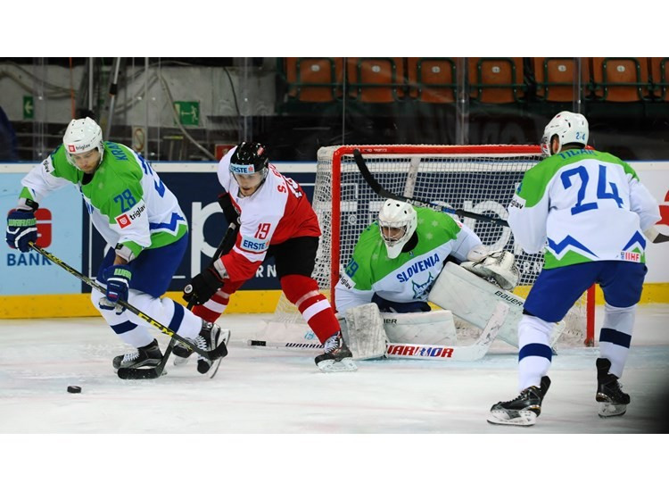 Slovenia battle past Austria to win IIHF World Championships Division1A