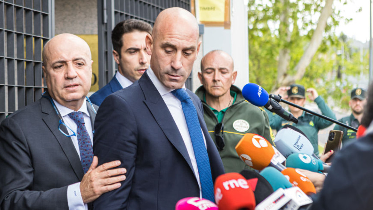 Confirmed by the judge: Rubiales to stand trial for kissing Hermoso. GETTY IMAGES