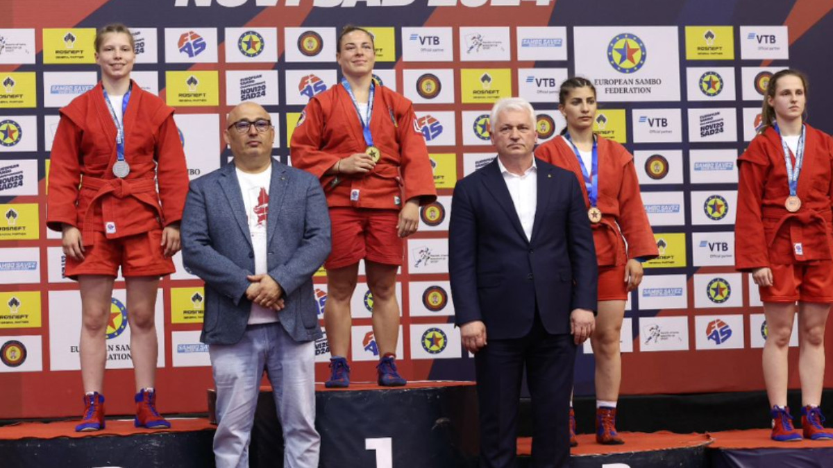 Khrystyna Bondar from Romania (on the top) won two medals in Novi Sad. Gold in women's Combat SAMBO and silver in sport SAMBO. FIAS