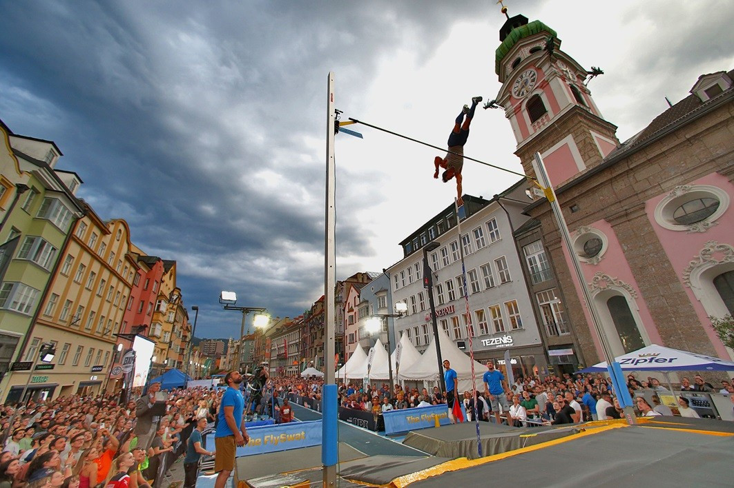 Innsbruck's vibrant Maria-Theresien-Strasse will play host to the Golden Fly Series 2024. Int. Golden Fly Series