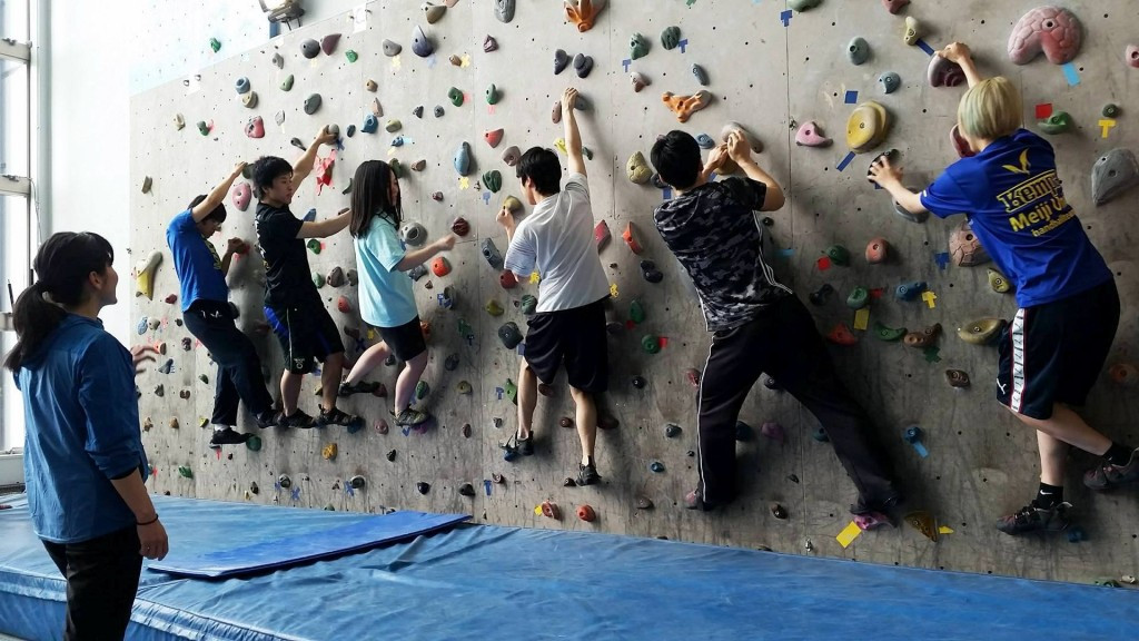 IFSC President Scolaris tours Japan to raise profile of sport climbing