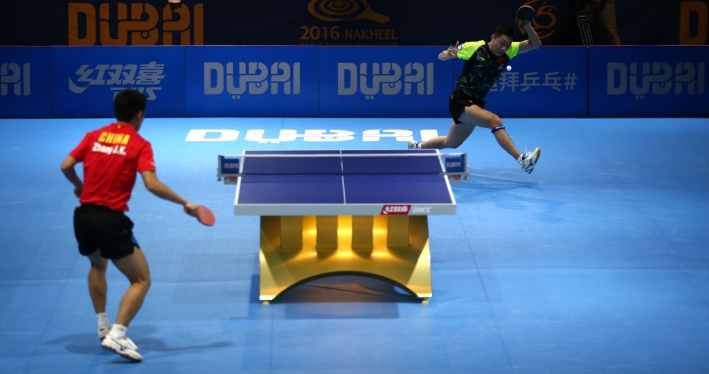 Xu Xin (right) had too much power and consistency for Zhang Jike over six sets ©Getty Images