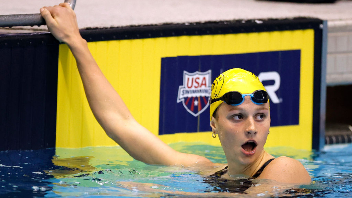 Two months before Paris, Summer McIntosh breaks her 400 medley world record