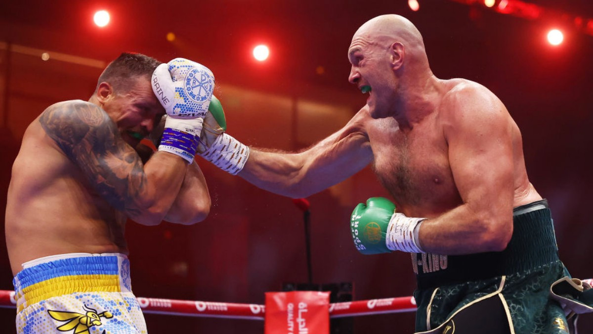Fury dominated to start but Usyk came back to win the ninth. GETTY IMAGES