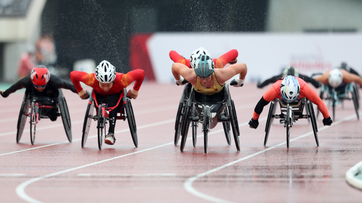 Wheelchair racers compete at Kobe 2024 Para Athletics World Championships. GETTY IMAGES 