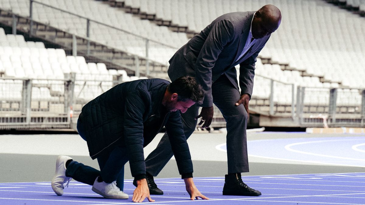 Carl Lewis unveils purple track at the Olympics