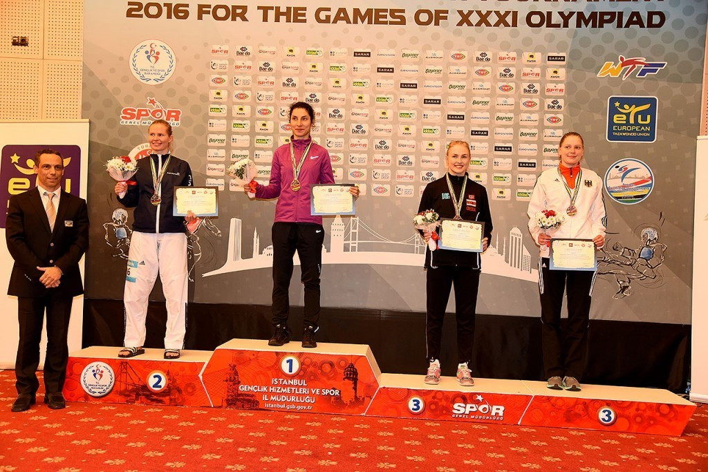 Raheleh Asemani stands on top of the podium at the European Qualification Tournament in Istanbul 