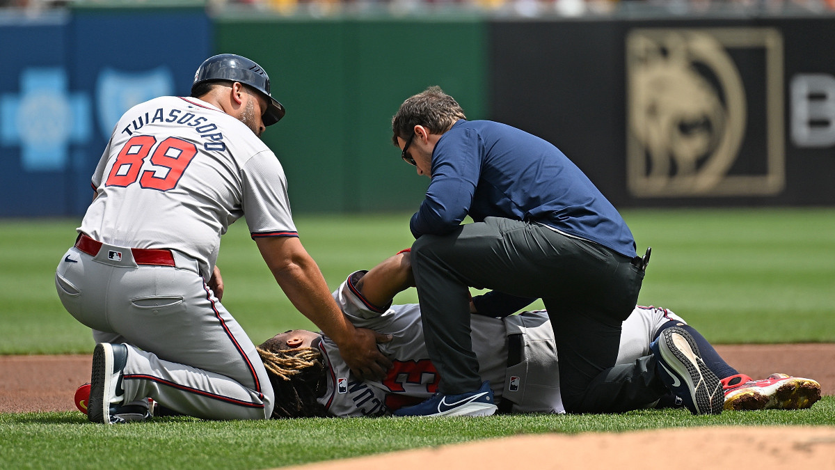 Venezuela and Atlanta Braves star Ronald Acuña suffers season-ending knee injury