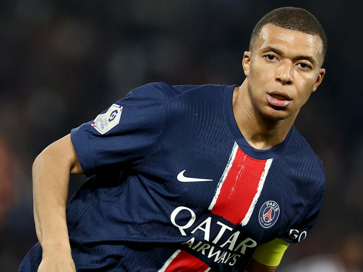PSG hold Kylian Mbappe's wages amid financial dispute