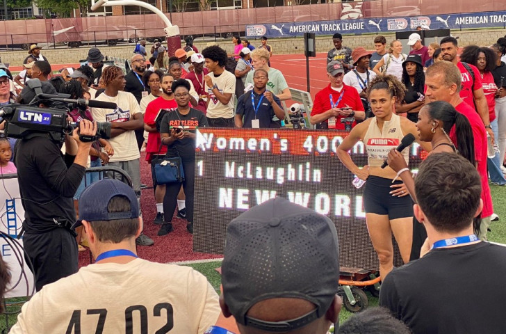 Record holder Sydney McLaughlin-Levrone wins her first 400m hurdles race of the year. 'X'@deji_oges