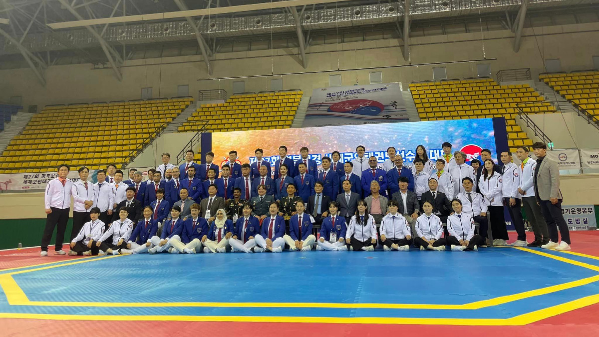 Referees and the officials of the 27th World Military Taekwondo Championship. KPNP