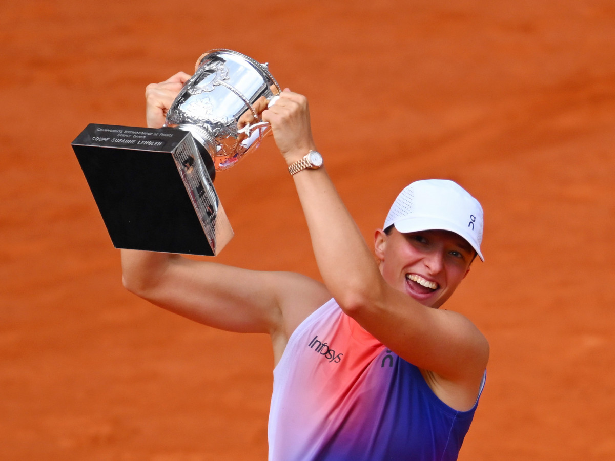 Iga Swiatek won the women's 2024 title at Roland Garros. GETTY IMAGES