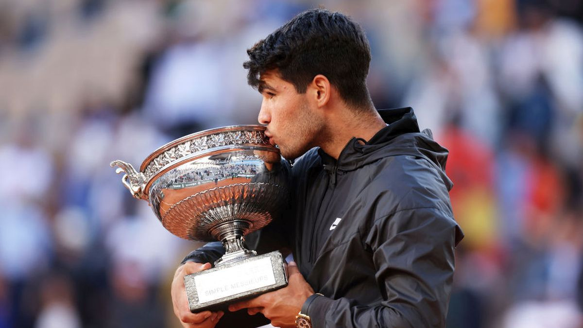The new king of France is Carlos Alcaraz, Nadal's heir