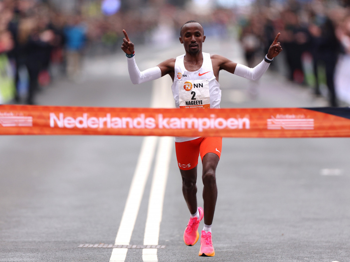 Runner Abdi Nageeye wears a diabetic monitor on his left arm. GETTY IMAGES