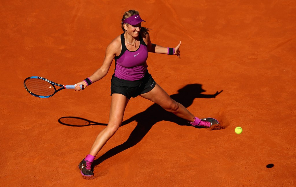 Victoria Azarenka continued her impressive form to move into the third round of the women's event