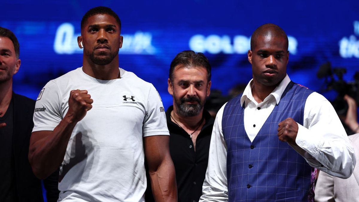 Anthony Joshua and Daniel Dubois face off during IBF Heavyweight World Title fight announcement. GETTY IMAGES