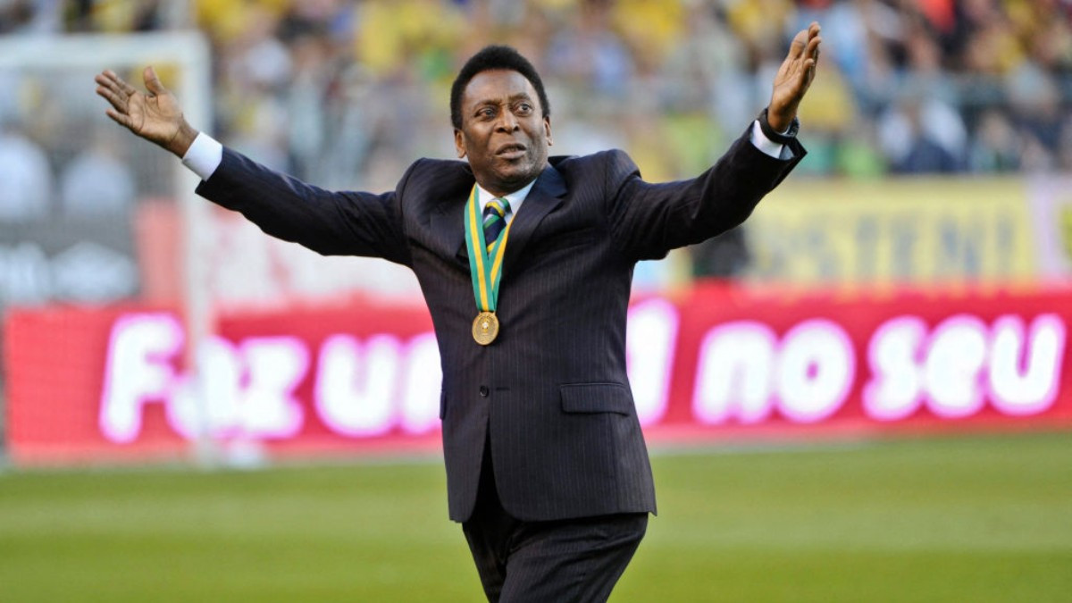 
Pelé, in one of the many tributes he received during his lifetime. GETTY IMAGES