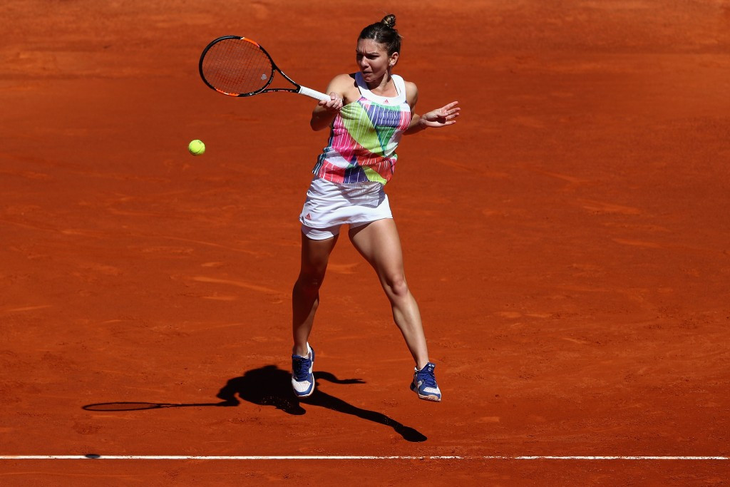 Romania's Simona Halep enjoyed a straight sets win over Italy's Karin Knapp