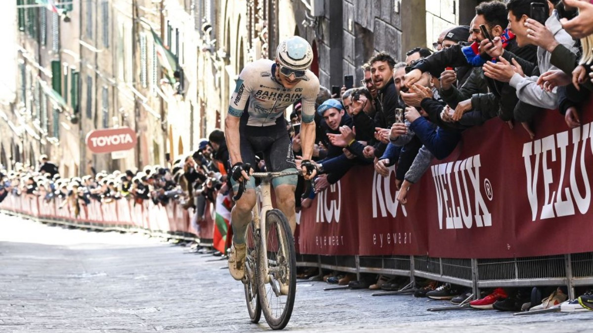 Matej Mohorič, in the 2024 Strade Bianche. GETTY IMAGES