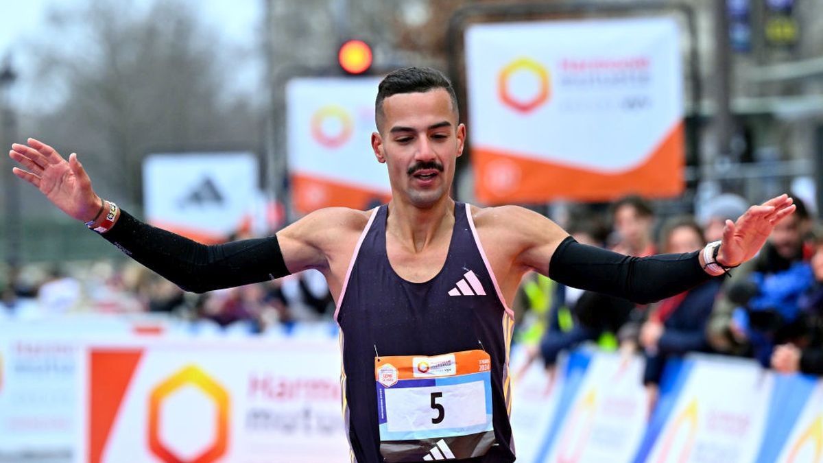 Mehdi Frere of France finishes 2nd at the Paris half marathon on March 03, 2024. GETTY IMAGES.