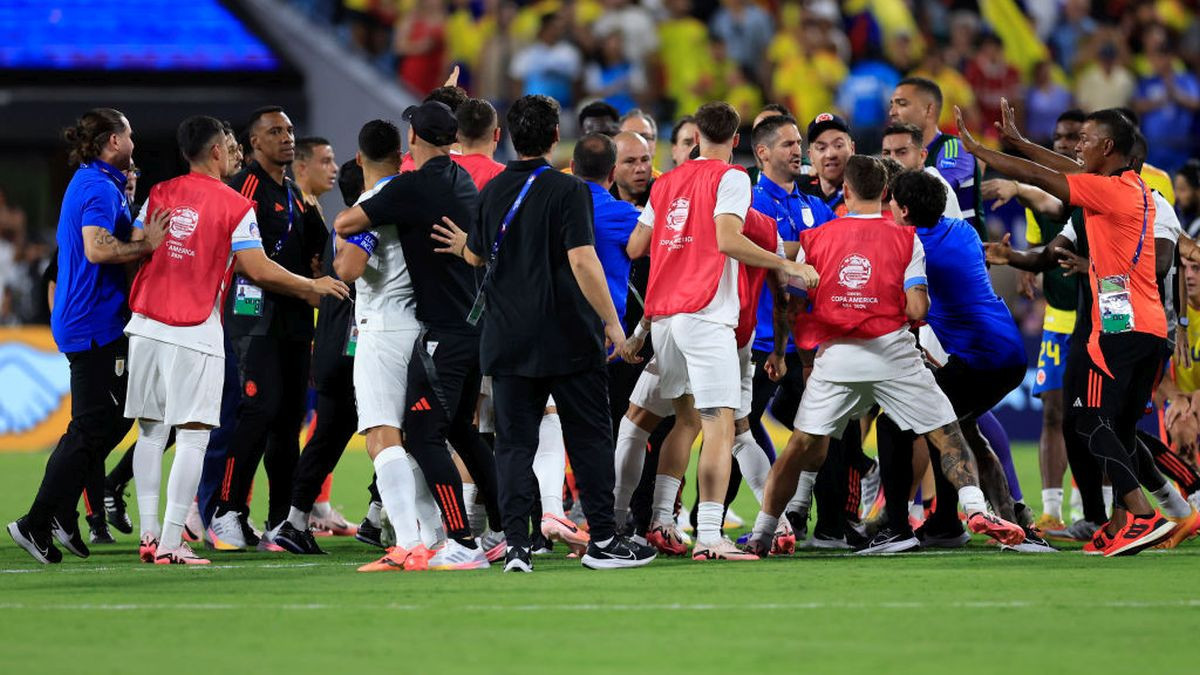Players of Uruguay fight with players of Colombia after the CONMEBOL Copa America 2024 semifinal match on 10 July 2024 in Charlotte, North Carolina. GETTY IMAGES