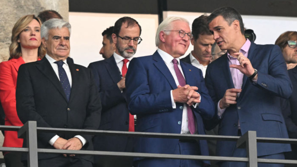 Pedro Rocha, German president Frank-Walter Steinmeier and Spain's Prime Minister Pedro Sanchez speak ahead of the UEFA Euro 2024 final. GETTY IMAGES