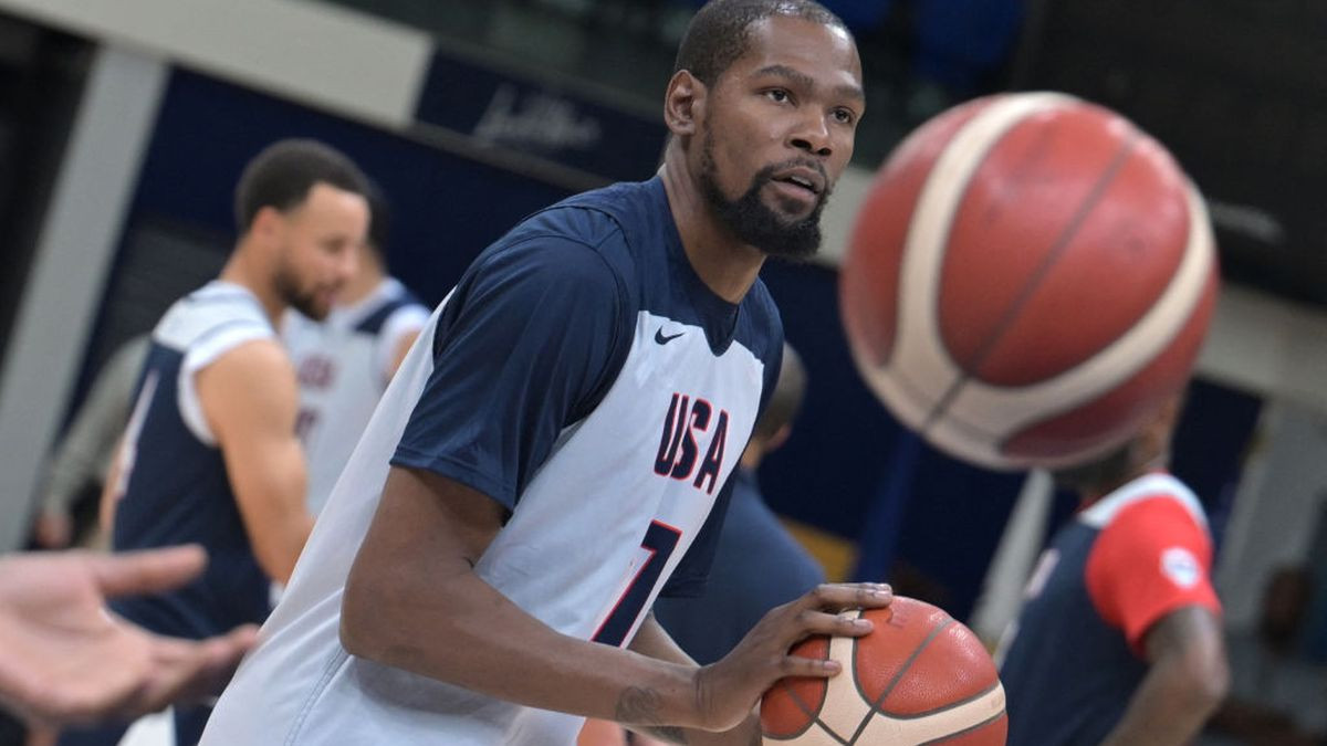 Kevin Durant takes part in a training session for the men's basketball team. GETTY IMAGES
