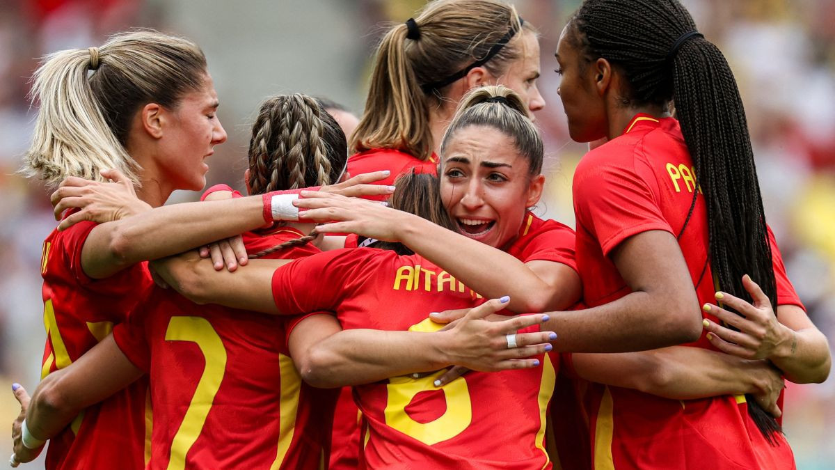 Spain celebrates its first Olympic goal in the match against Japan. GETTY IMAGES