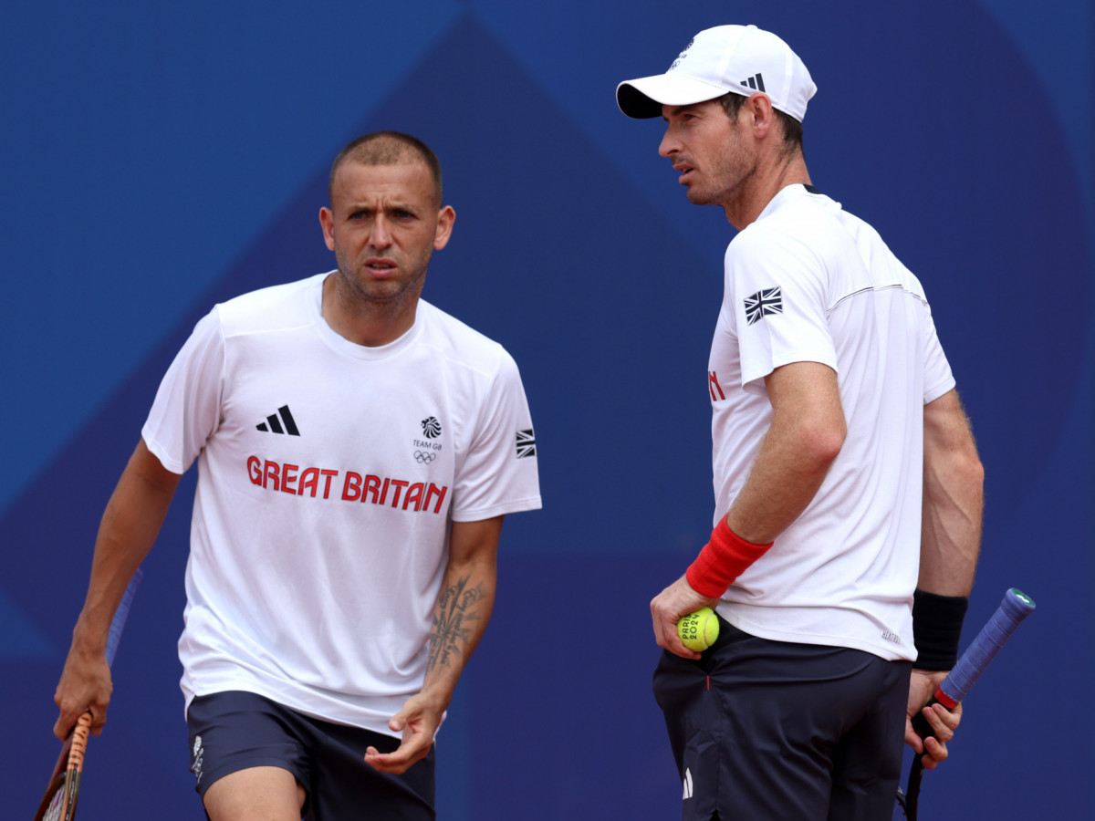 A medal, Dan Evans' farewell gift to Andy Murray 